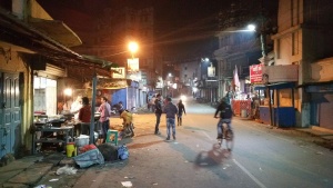 Ranchi en soirée - La poussière et la pollution en suspension dans l'air peuvent effrayer...